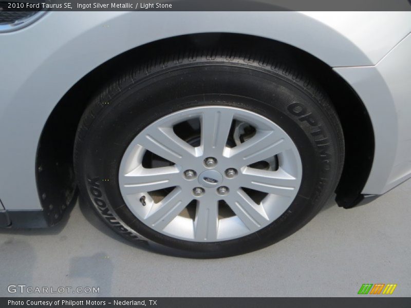 Ingot Silver Metallic / Light Stone 2010 Ford Taurus SE