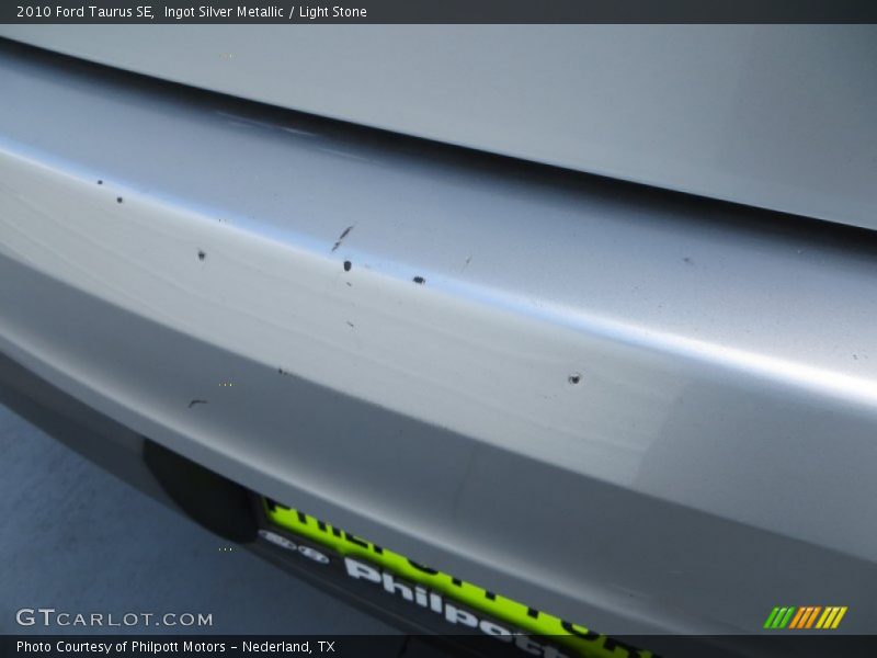 Ingot Silver Metallic / Light Stone 2010 Ford Taurus SE