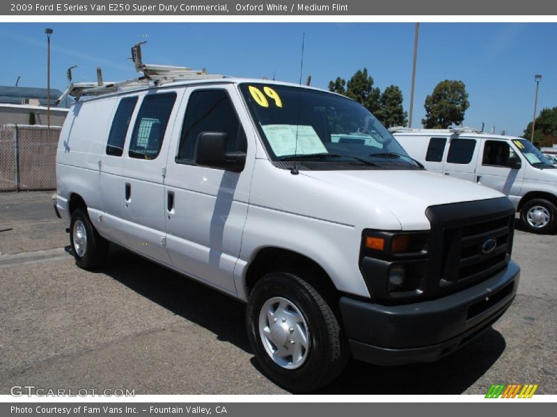 Oxford White / Medium Flint 2009 Ford E Series Van E250 Super Duty Commercial