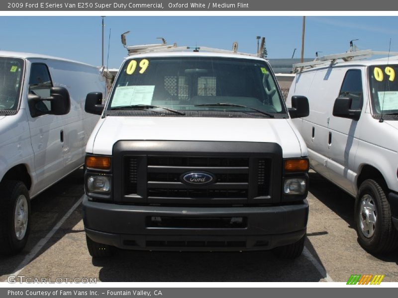 Oxford White / Medium Flint 2009 Ford E Series Van E250 Super Duty Commercial