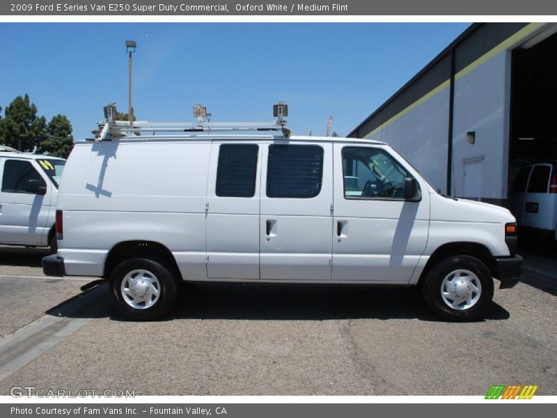 Oxford White / Medium Flint 2009 Ford E Series Van E250 Super Duty Commercial