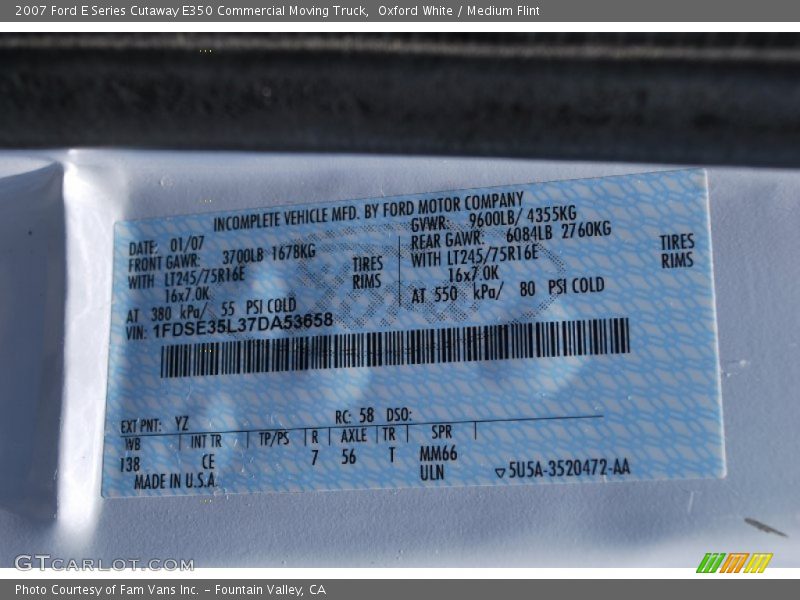 Oxford White / Medium Flint 2007 Ford E Series Cutaway E350 Commercial Moving Truck