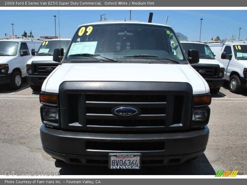 Oxford White / Medium Flint 2009 Ford E Series Van E250 Super Duty Commercial