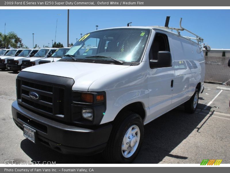 Oxford White / Medium Flint 2009 Ford E Series Van E250 Super Duty Commercial