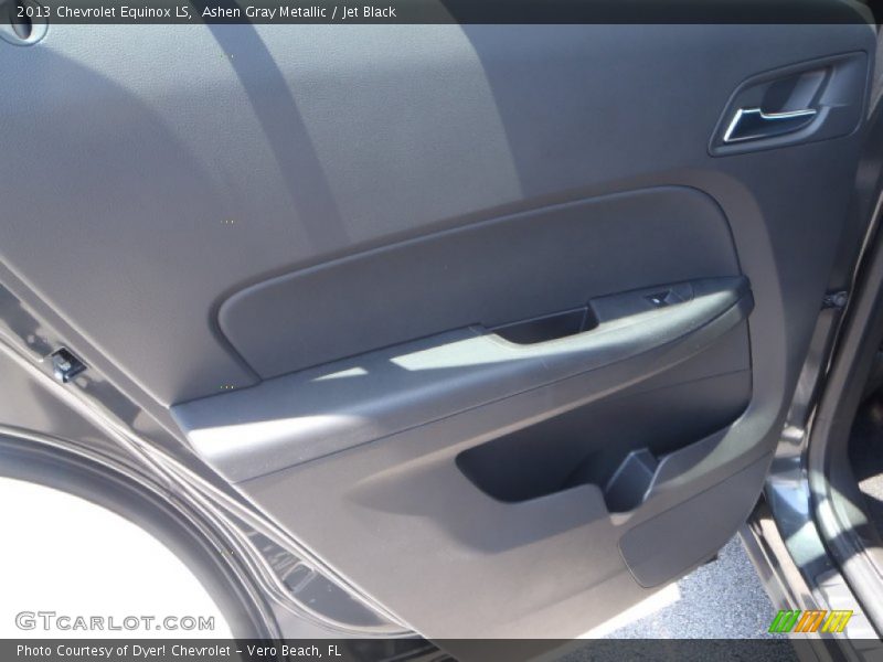 Ashen Gray Metallic / Jet Black 2013 Chevrolet Equinox LS
