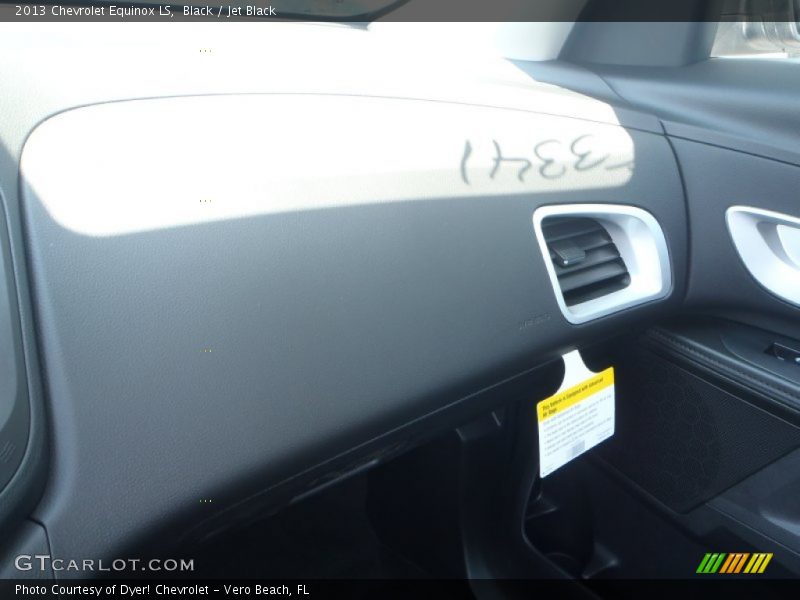 Black / Jet Black 2013 Chevrolet Equinox LS