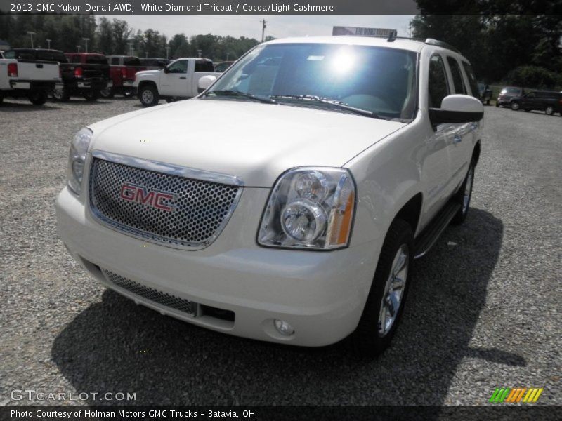 White Diamond Tricoat / Cocoa/Light Cashmere 2013 GMC Yukon Denali AWD