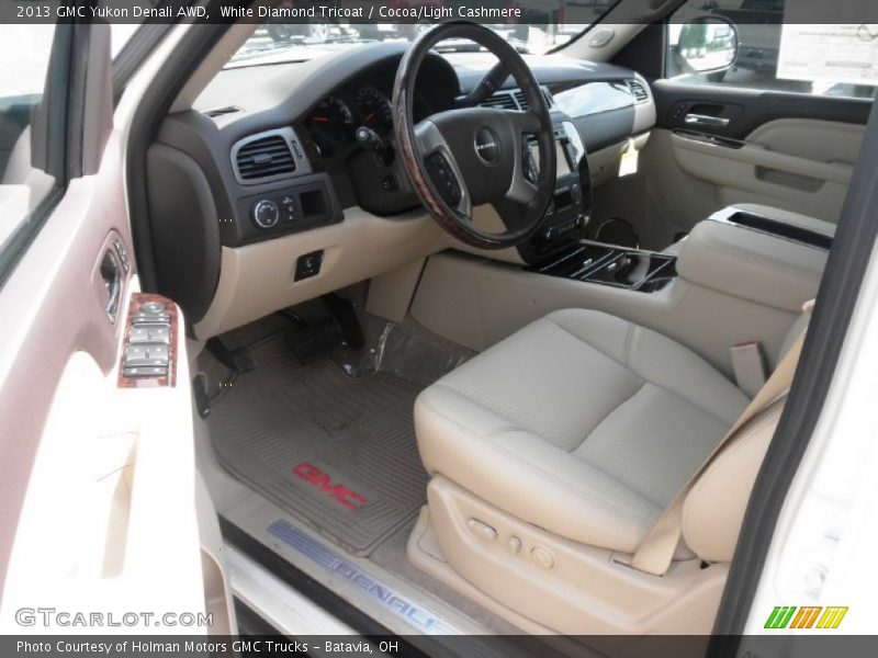 White Diamond Tricoat / Cocoa/Light Cashmere 2013 GMC Yukon Denali AWD
