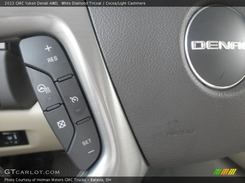 White Diamond Tricoat / Cocoa/Light Cashmere 2013 GMC Yukon Denali AWD