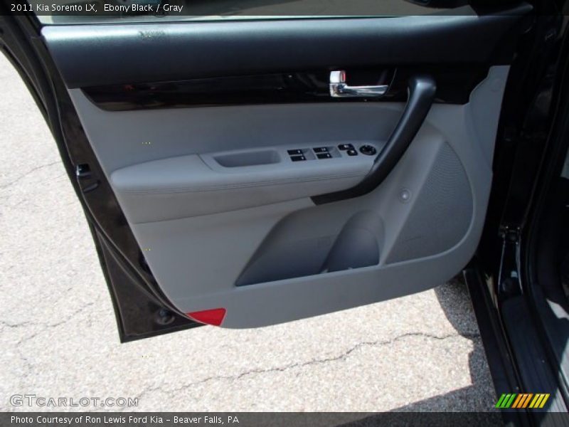 Ebony Black / Gray 2011 Kia Sorento LX