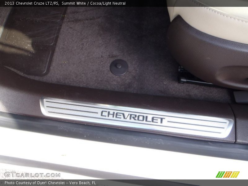 Summit White / Cocoa/Light Neutral 2013 Chevrolet Cruze LTZ/RS