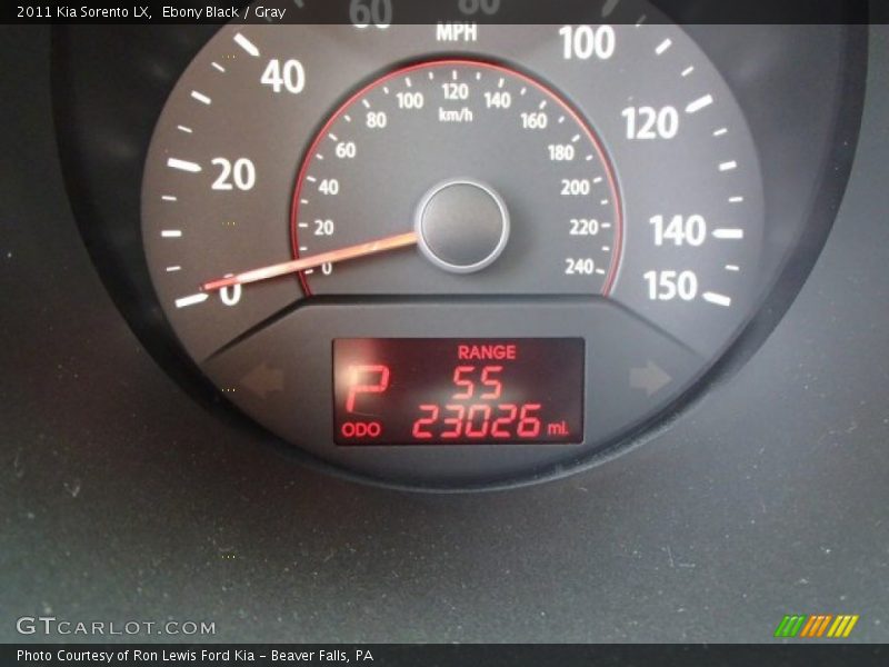 Ebony Black / Gray 2011 Kia Sorento LX