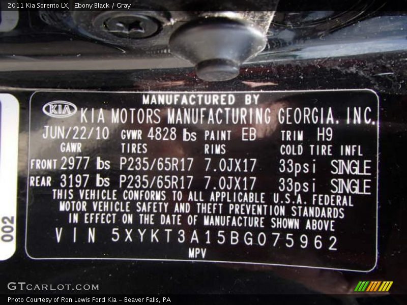 Ebony Black / Gray 2011 Kia Sorento LX