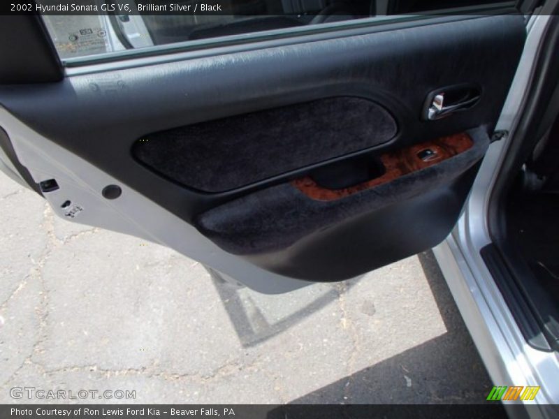 Brilliant Silver / Black 2002 Hyundai Sonata GLS V6
