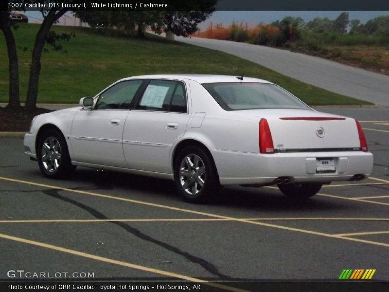 White Lightning / Cashmere 2007 Cadillac DTS Luxury II