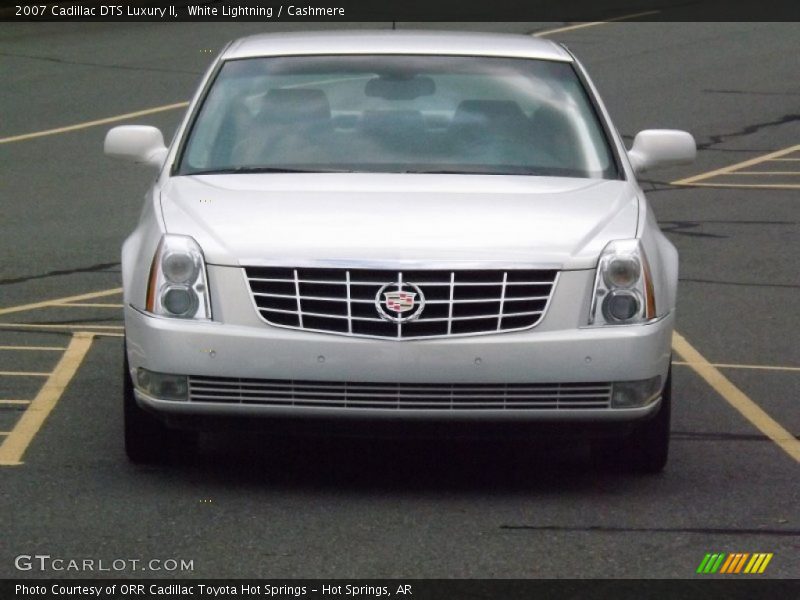 White Lightning / Cashmere 2007 Cadillac DTS Luxury II