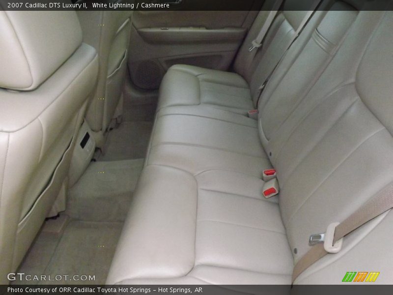 White Lightning / Cashmere 2007 Cadillac DTS Luxury II