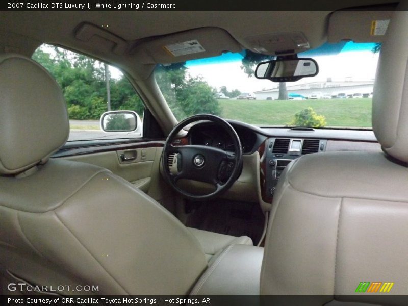 White Lightning / Cashmere 2007 Cadillac DTS Luxury II