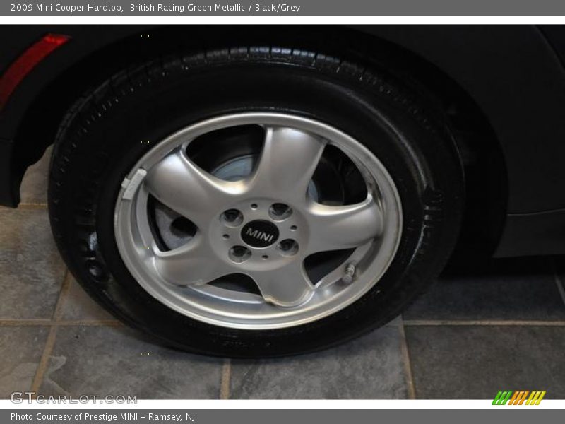 British Racing Green Metallic / Black/Grey 2009 Mini Cooper Hardtop