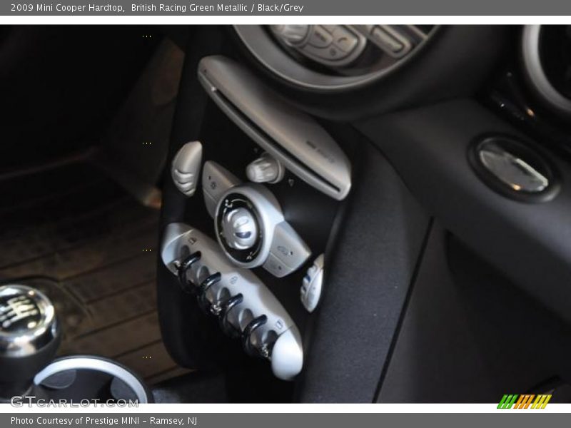 British Racing Green Metallic / Black/Grey 2009 Mini Cooper Hardtop
