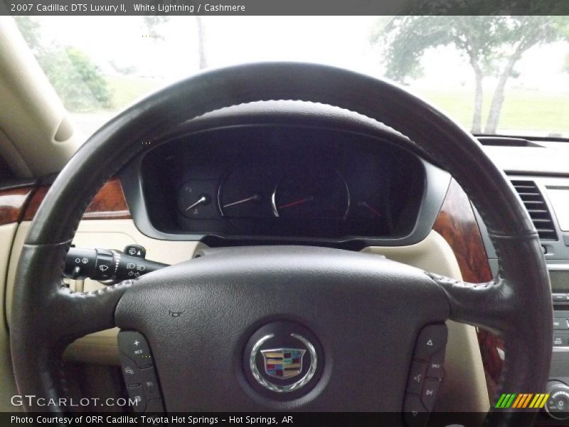 White Lightning / Cashmere 2007 Cadillac DTS Luxury II