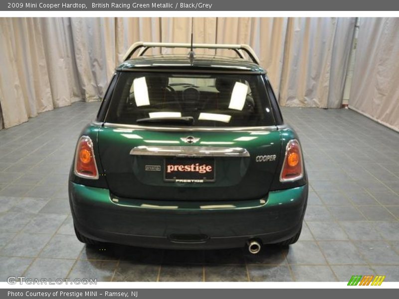 British Racing Green Metallic / Black/Grey 2009 Mini Cooper Hardtop