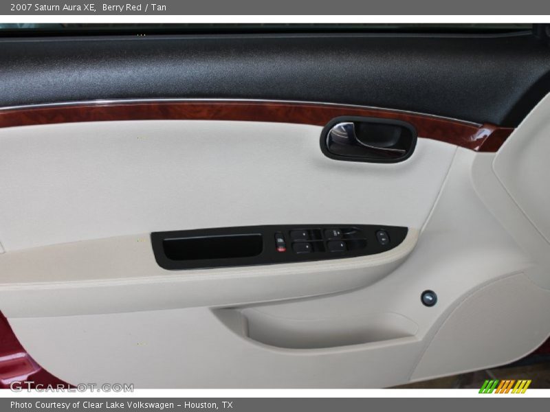 Berry Red / Tan 2007 Saturn Aura XE