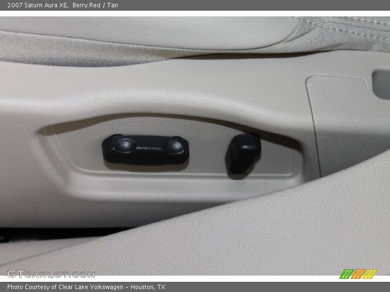 Berry Red / Tan 2007 Saturn Aura XE