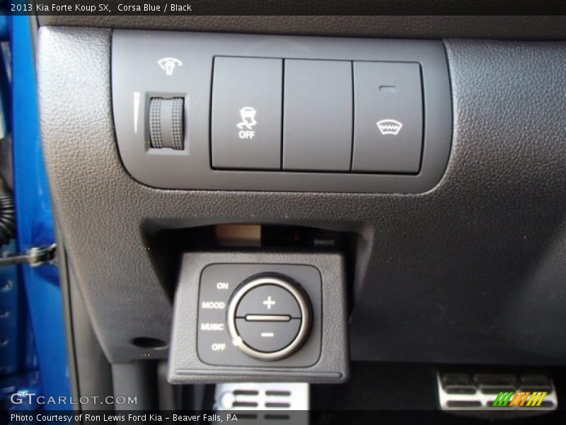 Controls of 2013 Forte Koup SX