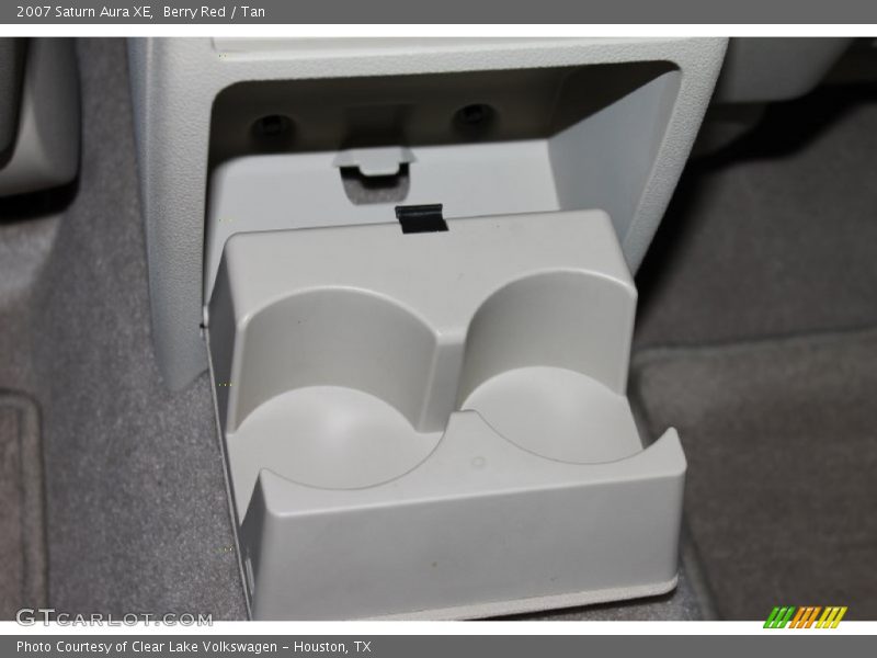 Berry Red / Tan 2007 Saturn Aura XE
