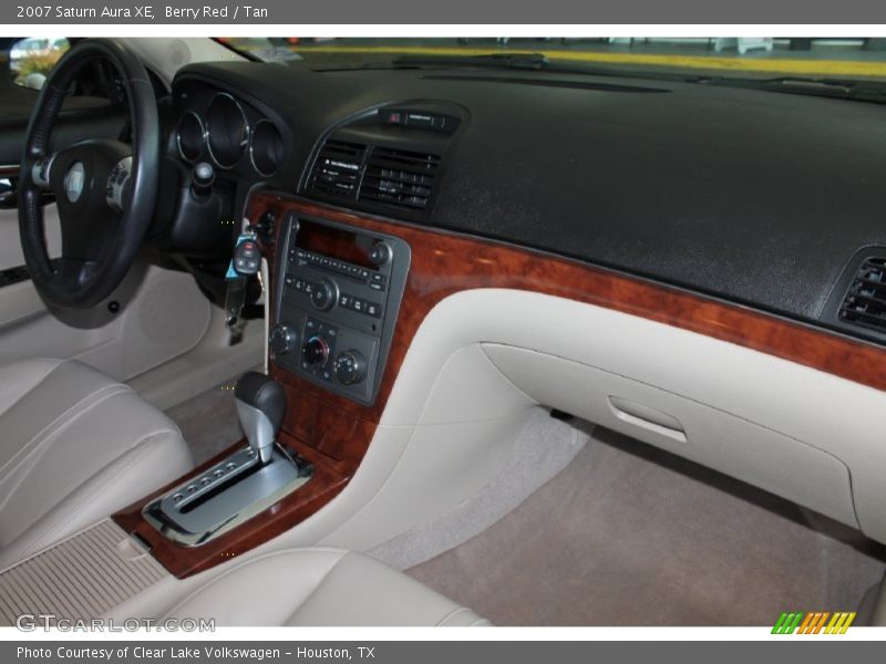 Berry Red / Tan 2007 Saturn Aura XE