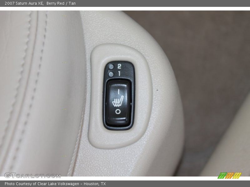 Berry Red / Tan 2007 Saturn Aura XE