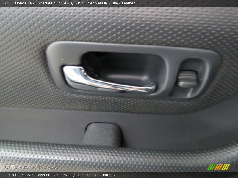 Satin Silver Metallic / Black Leather 2001 Honda CR-V Special Edition 4WD