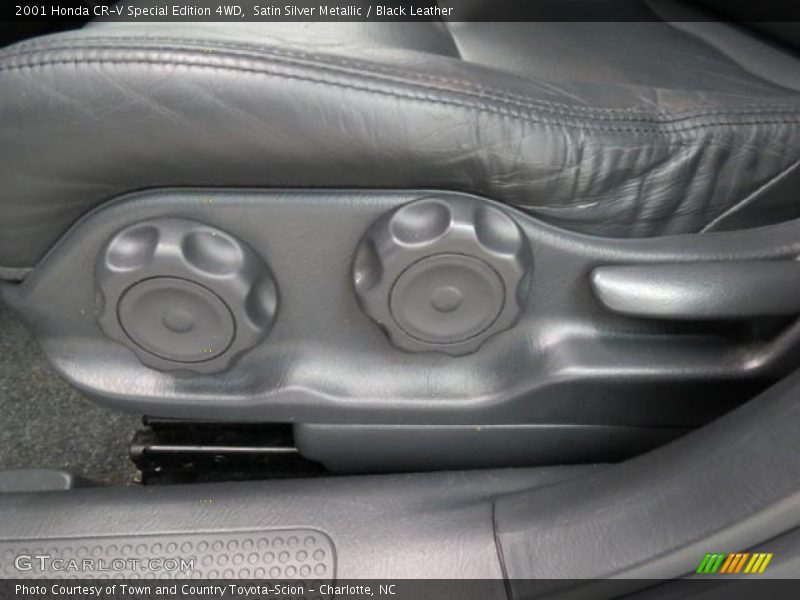 Satin Silver Metallic / Black Leather 2001 Honda CR-V Special Edition 4WD