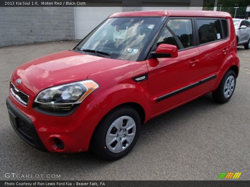 Molten Red / Black Cloth 2013 Kia Soul 1.6