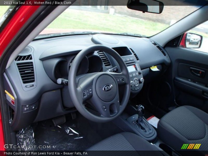 Molten Red / Black Cloth 2013 Kia Soul 1.6
