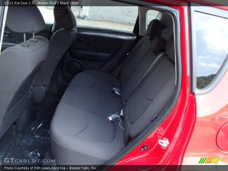 Molten Red / Black Cloth 2013 Kia Soul 1.6
