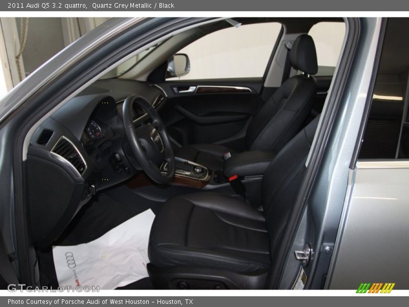 Quartz Grey Metallic / Black 2011 Audi Q5 3.2 quattro