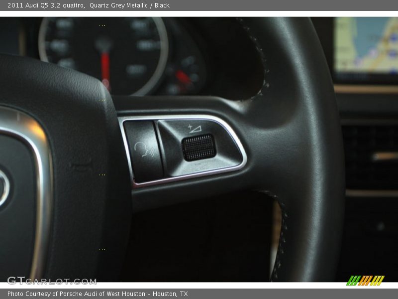 Quartz Grey Metallic / Black 2011 Audi Q5 3.2 quattro
