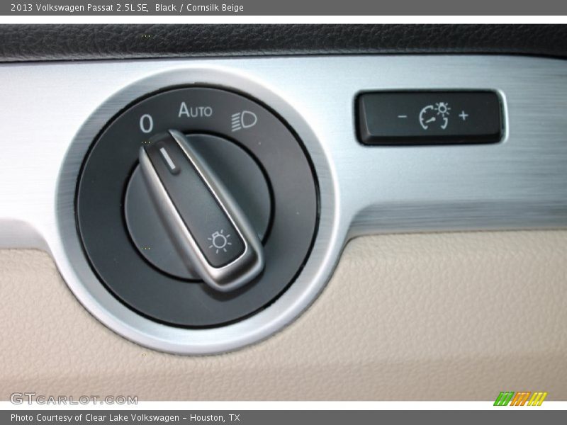 Black / Cornsilk Beige 2013 Volkswagen Passat 2.5L SE