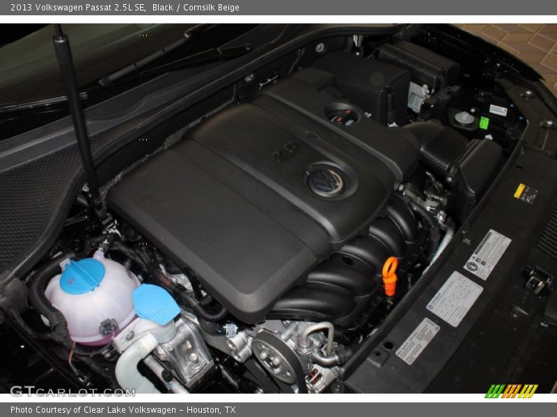 Black / Cornsilk Beige 2013 Volkswagen Passat 2.5L SE