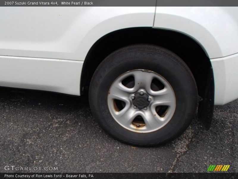 White Pearl / Black 2007 Suzuki Grand Vitara 4x4