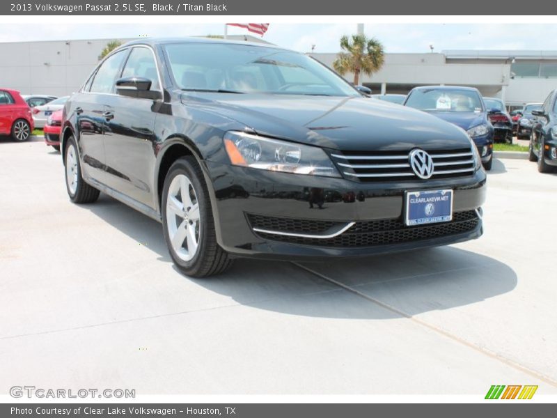 Black / Titan Black 2013 Volkswagen Passat 2.5L SE
