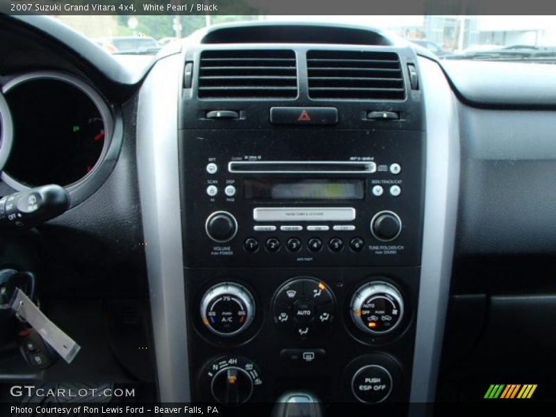 White Pearl / Black 2007 Suzuki Grand Vitara 4x4