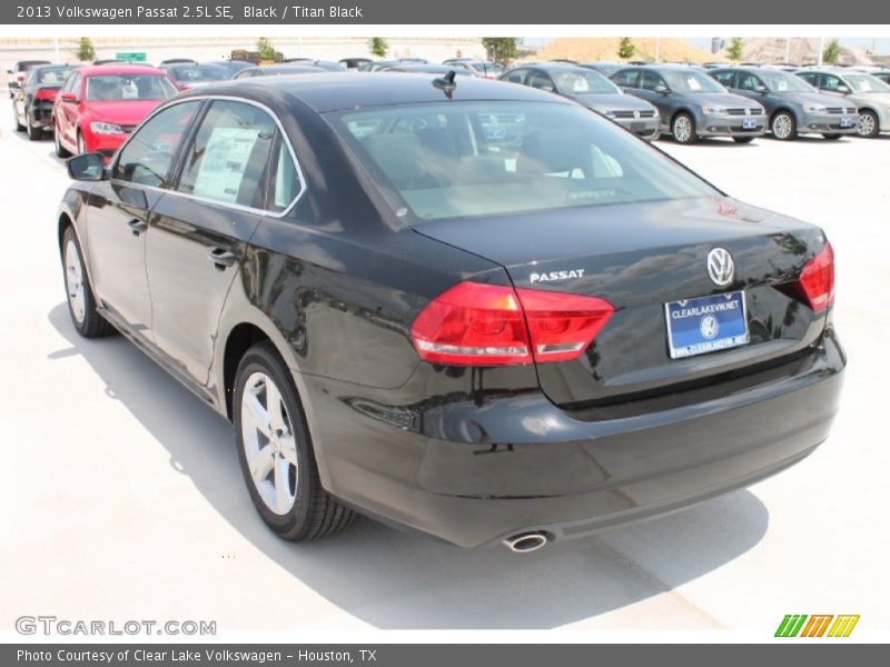Black / Titan Black 2013 Volkswagen Passat 2.5L SE