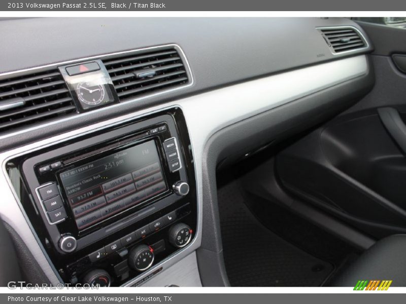 Black / Titan Black 2013 Volkswagen Passat 2.5L SE