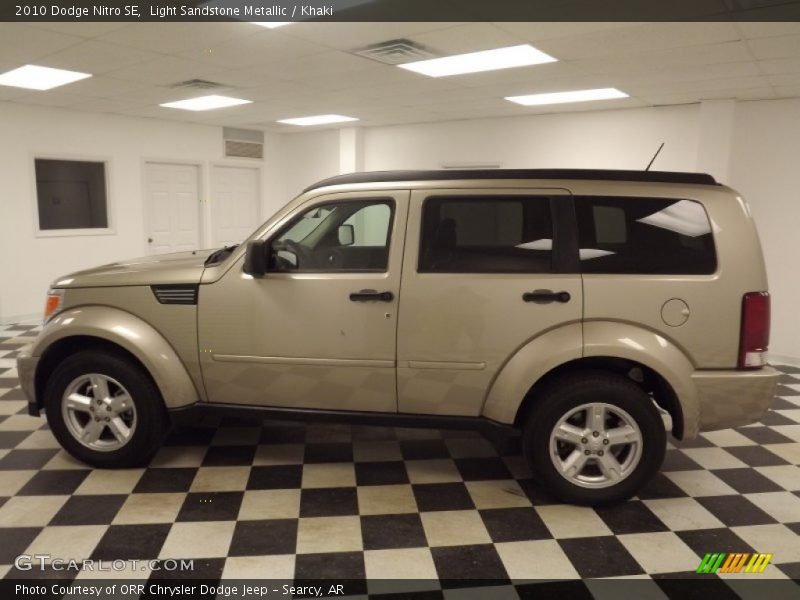 Light Sandstone Metallic / Khaki 2010 Dodge Nitro SE