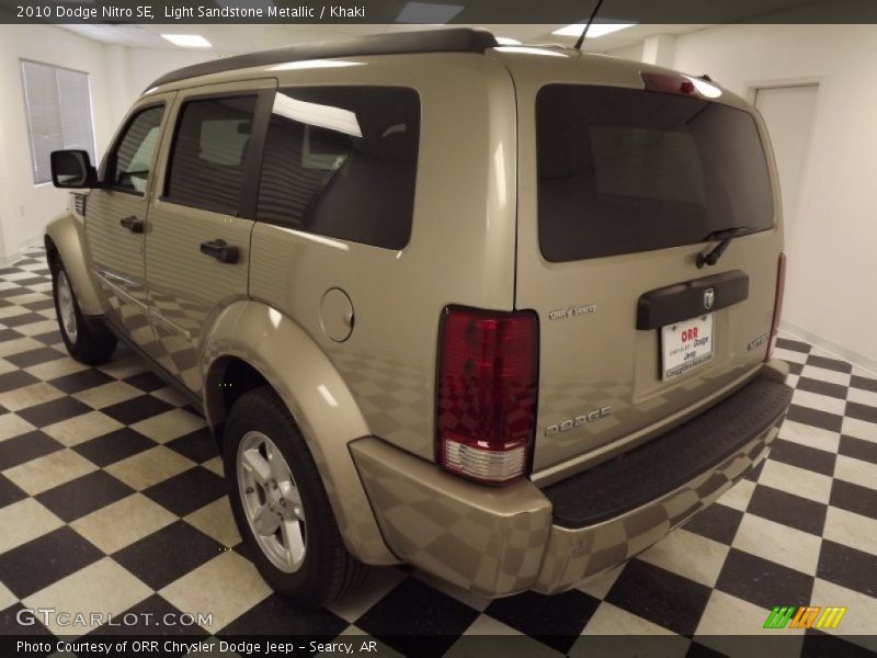 Light Sandstone Metallic / Khaki 2010 Dodge Nitro SE