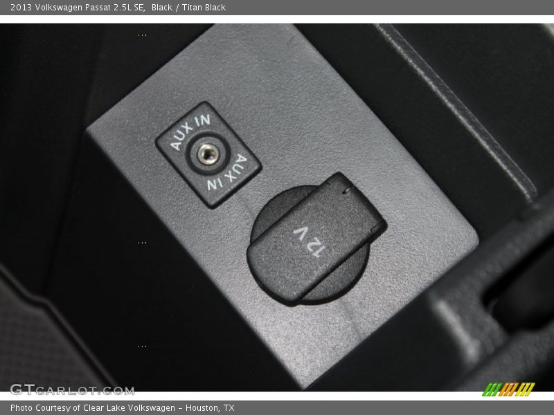 Black / Titan Black 2013 Volkswagen Passat 2.5L SE