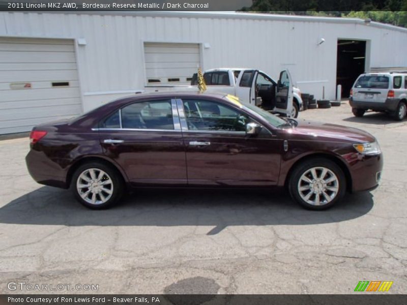 Bordeaux Reserve Metallic / Dark Charcoal 2011 Lincoln MKZ AWD